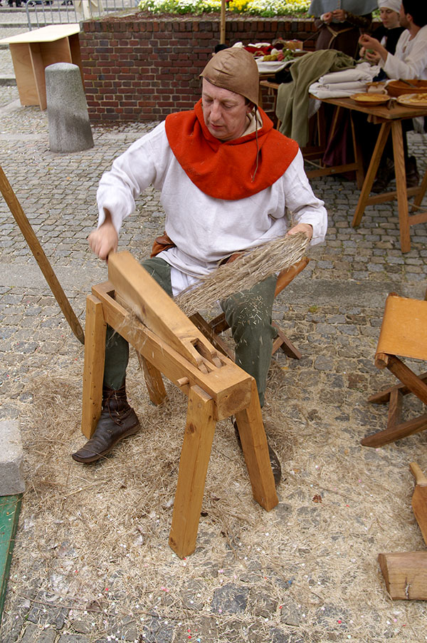 harfleur_-_compagnons_duellistes_-_teillage_du_lin